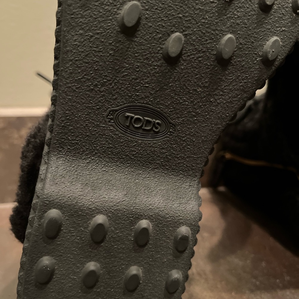 Tod’s Gomma Leon Genuine Shearling Lined Suede Boot Size 39 Made in Italy - Picture 14 of 15